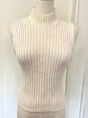 Cream Ribbed Mock Neck Sweater Vest Sleeveless Quiet Luxury Clean Girl Sz M